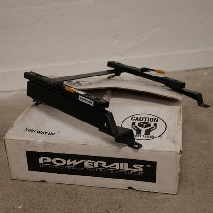 Powerails Stolsfäste Vänster Nissan R35 GTR